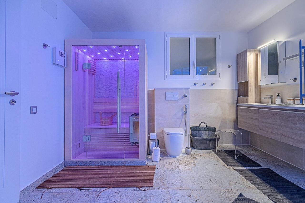 Mogan luxury apartment, sea views, jacuzzi&sauna. Bagian luar foto