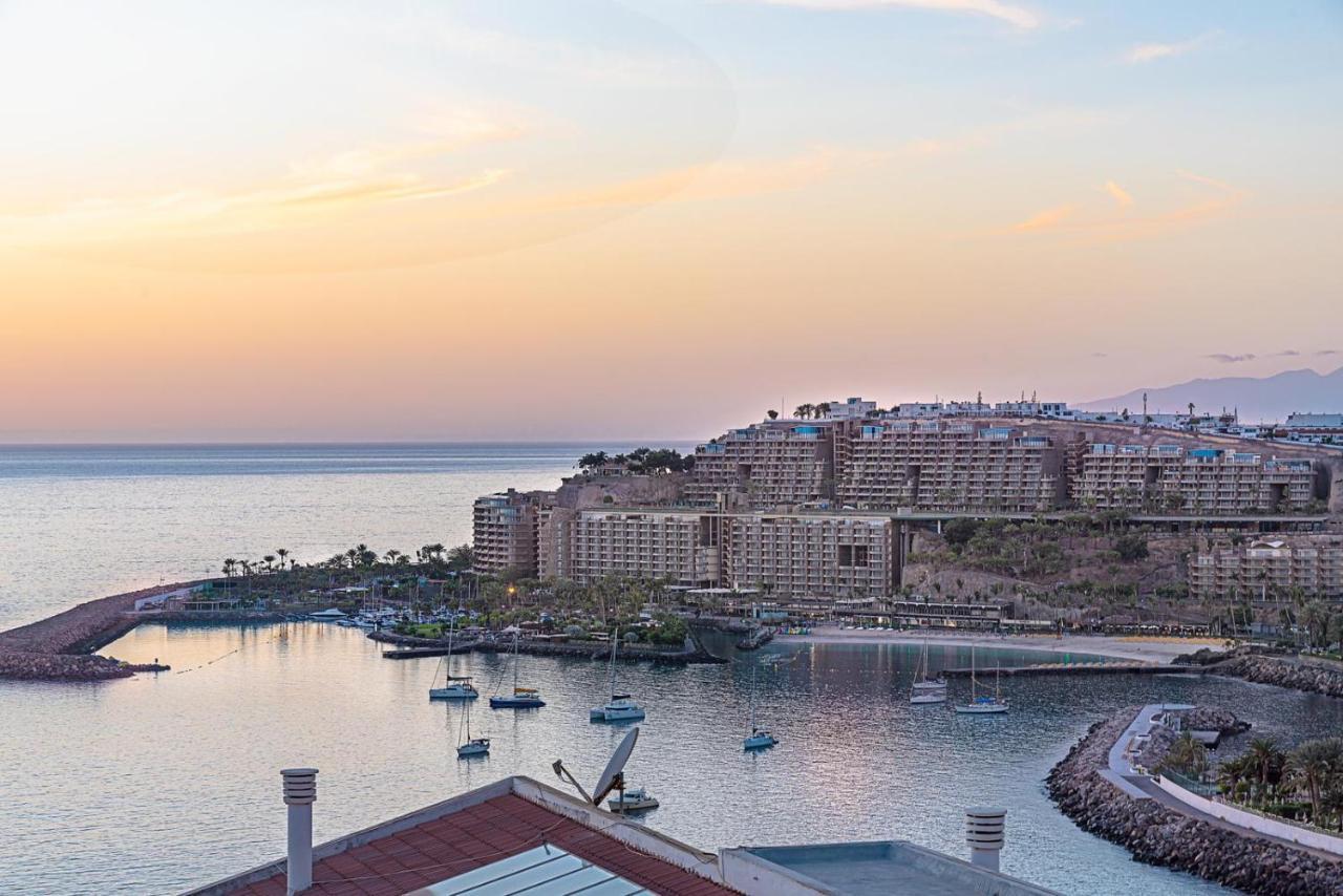 Mogan luxury apartment, sea views, jacuzzi&sauna. Bagian luar foto