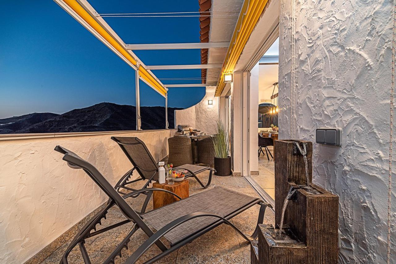 Mogan luxury apartment, sea views, jacuzzi&sauna. Bagian luar foto