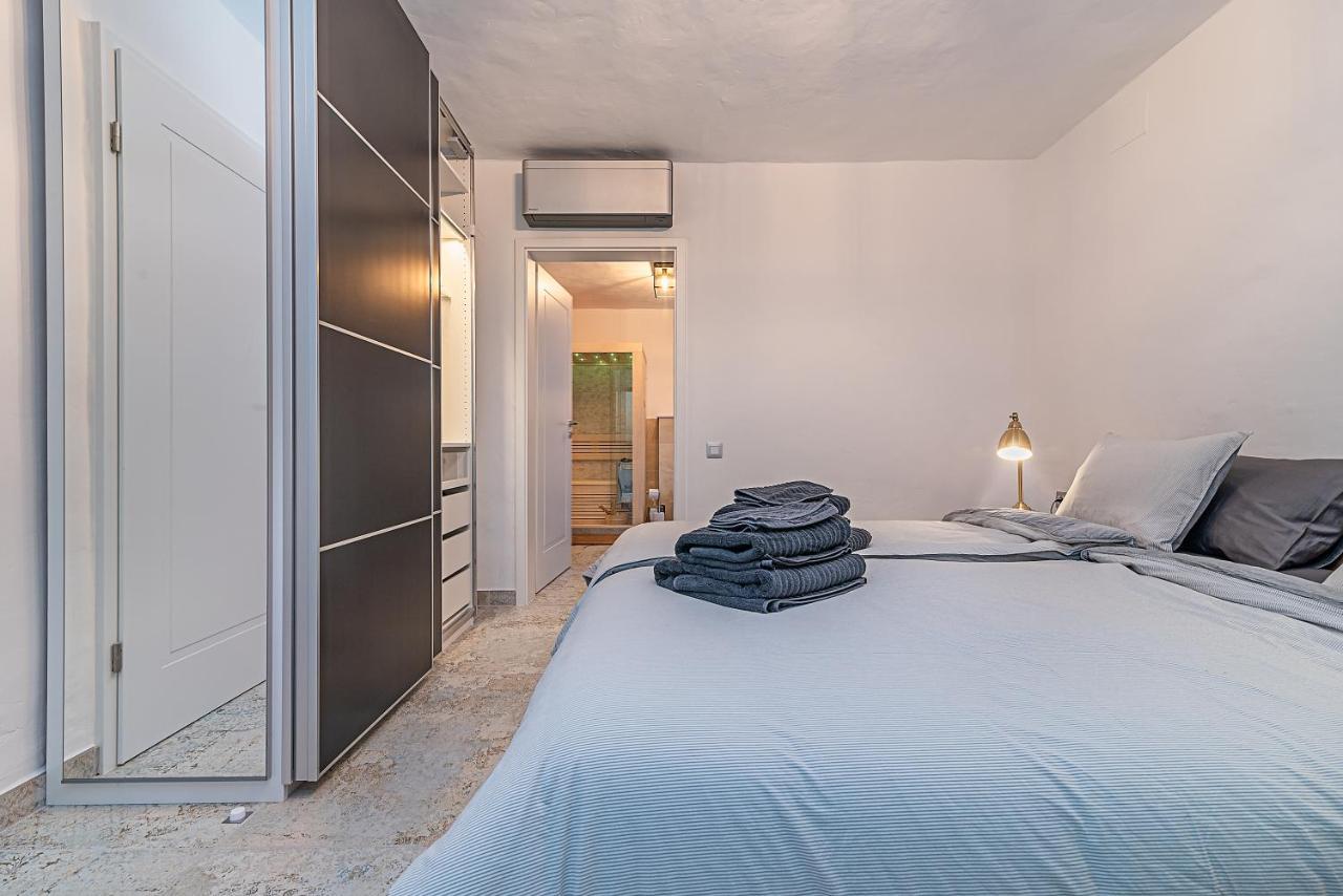 Mogan luxury apartment, sea views, jacuzzi&sauna. Bagian luar foto