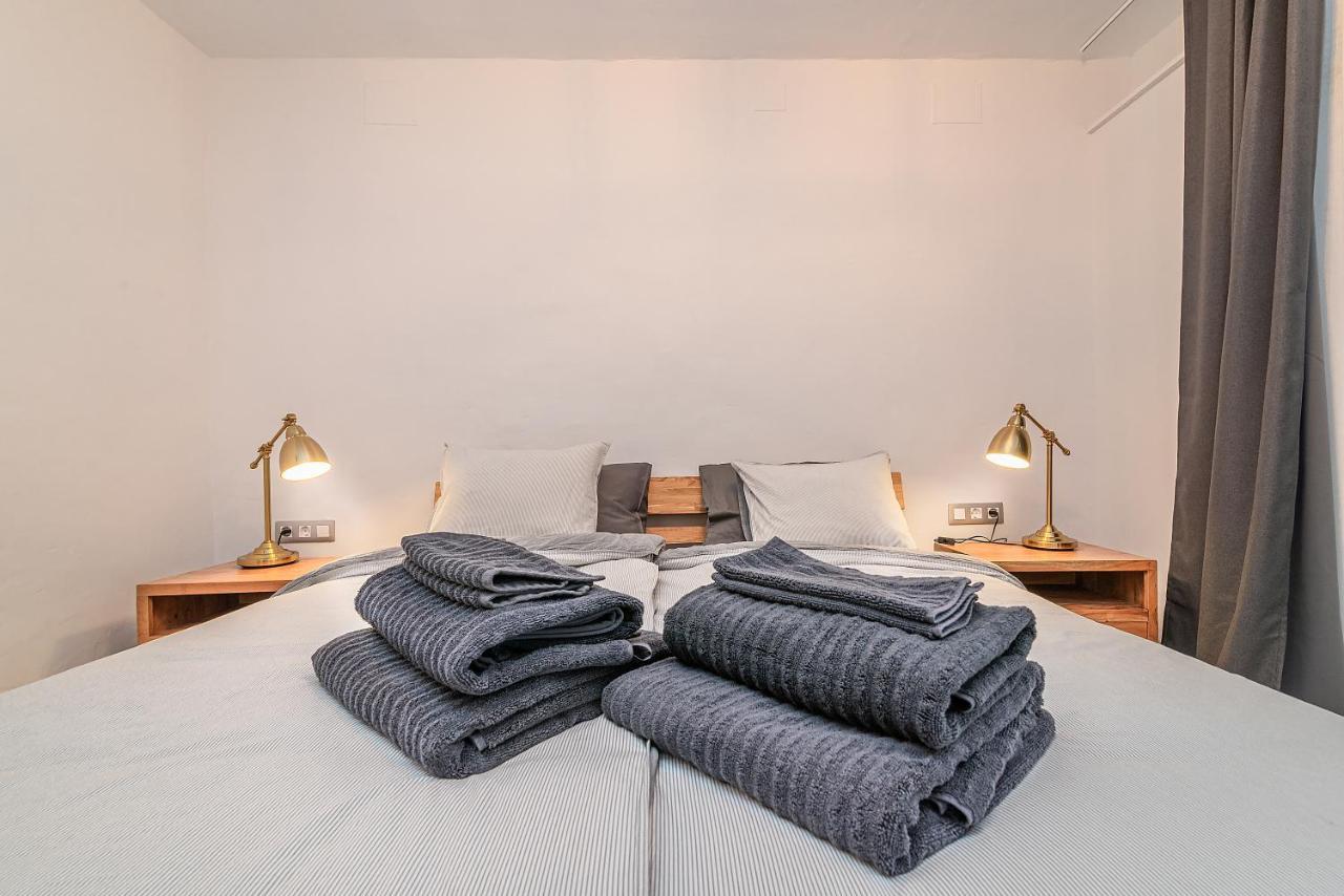 Mogan luxury apartment, sea views, jacuzzi&sauna. Bagian luar foto